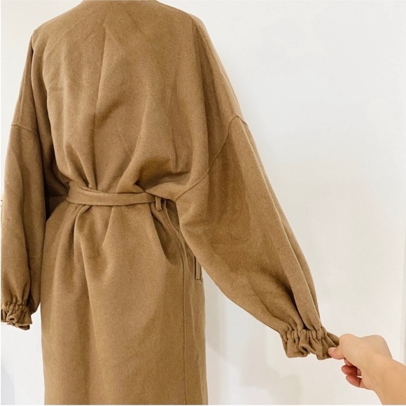 Zara wool blend oversized collarless wrap coat
BLOGGERS FAVORITE!!!! - Picture 14 of 16